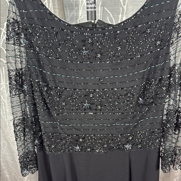 Black Beaded Lace Gown Mother of the Bride Cameron Blake Mon Cheri Size 14 - Picture 4 of 9